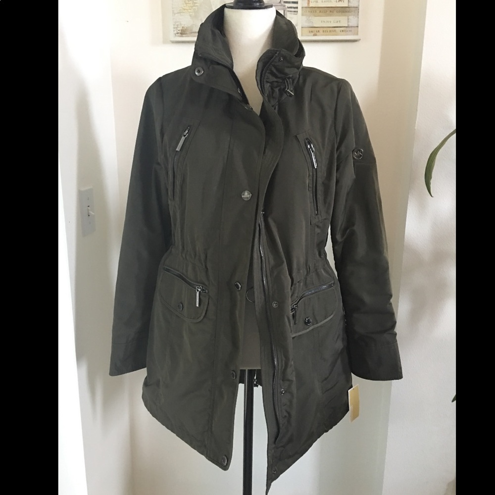 ** Brand NEW TAGS ATTACHED ** Michael Kors Jacket